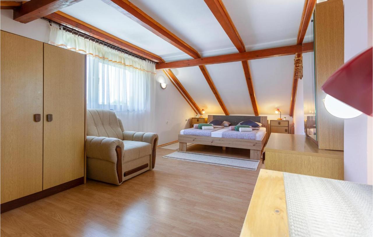 Beautiful Apartment In Matulji With Wifi Bagian luar foto