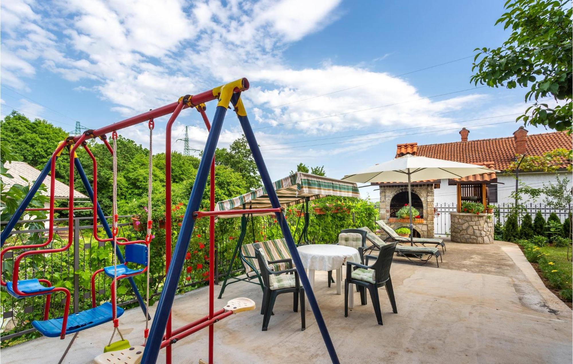 Beautiful Apartment In Matulji With Wifi Bagian luar foto